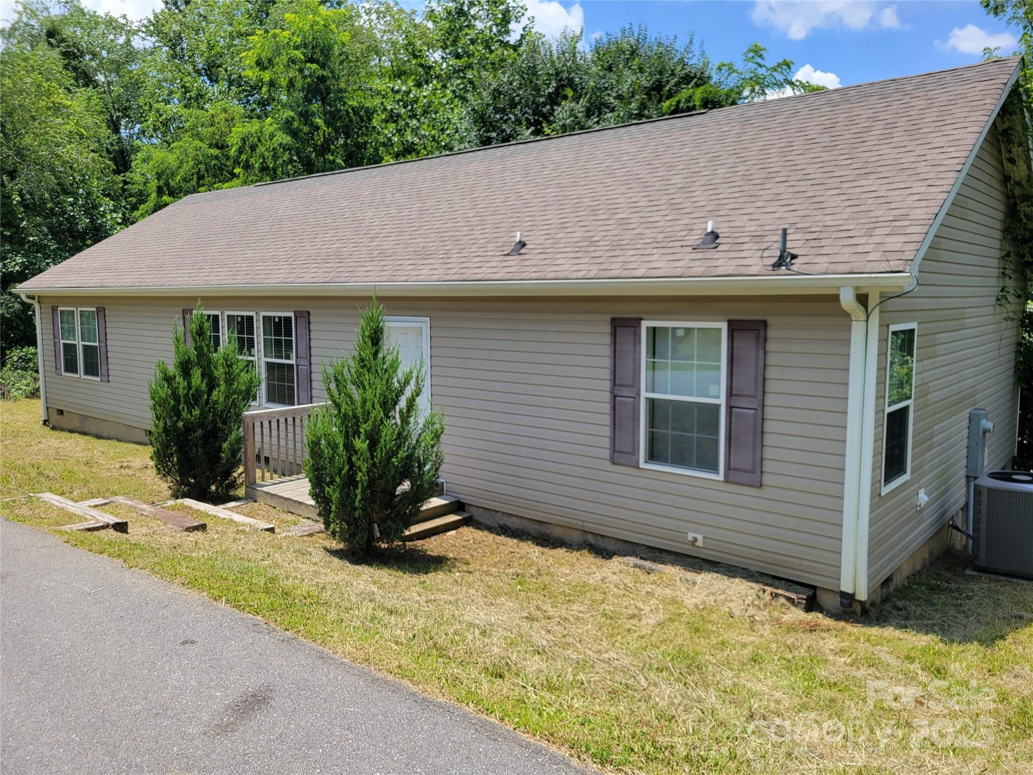 3 Dadoo Drive  Asheville NC 28806 photo