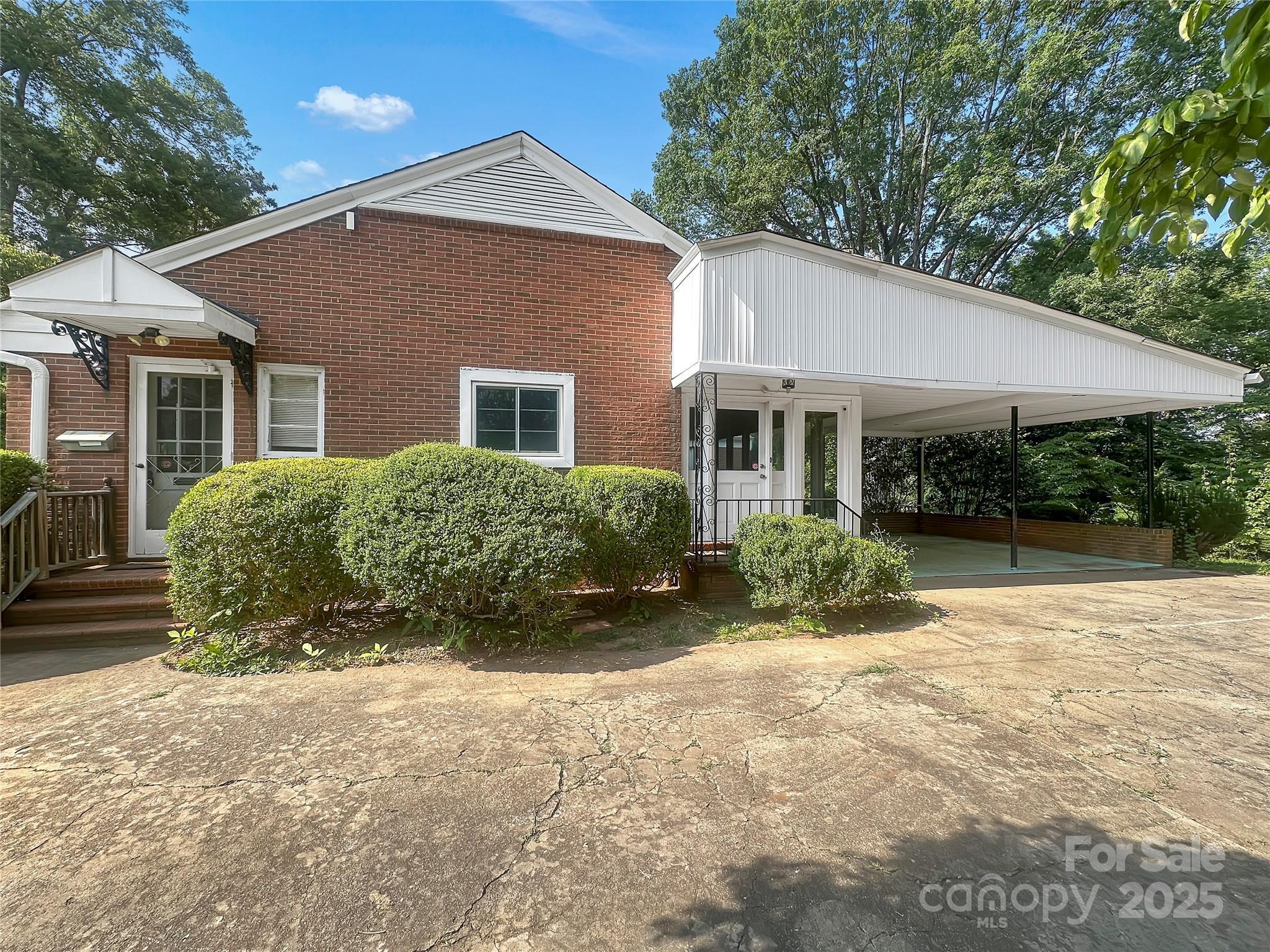 Property Photo:  208 N Gaston Street  NC 28086 