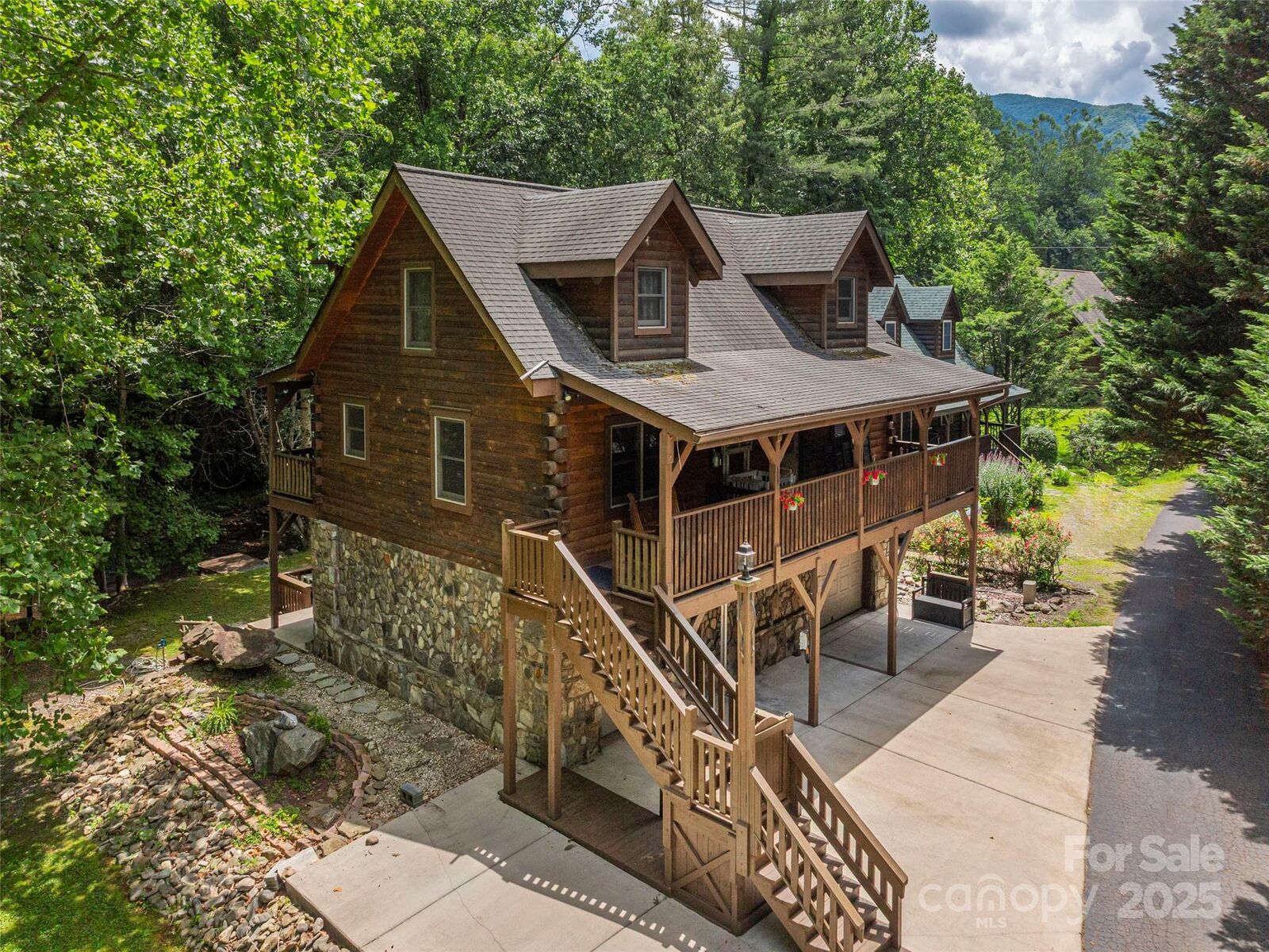 Property Photo:  15 Breezy Creek Lane  NC 28751 