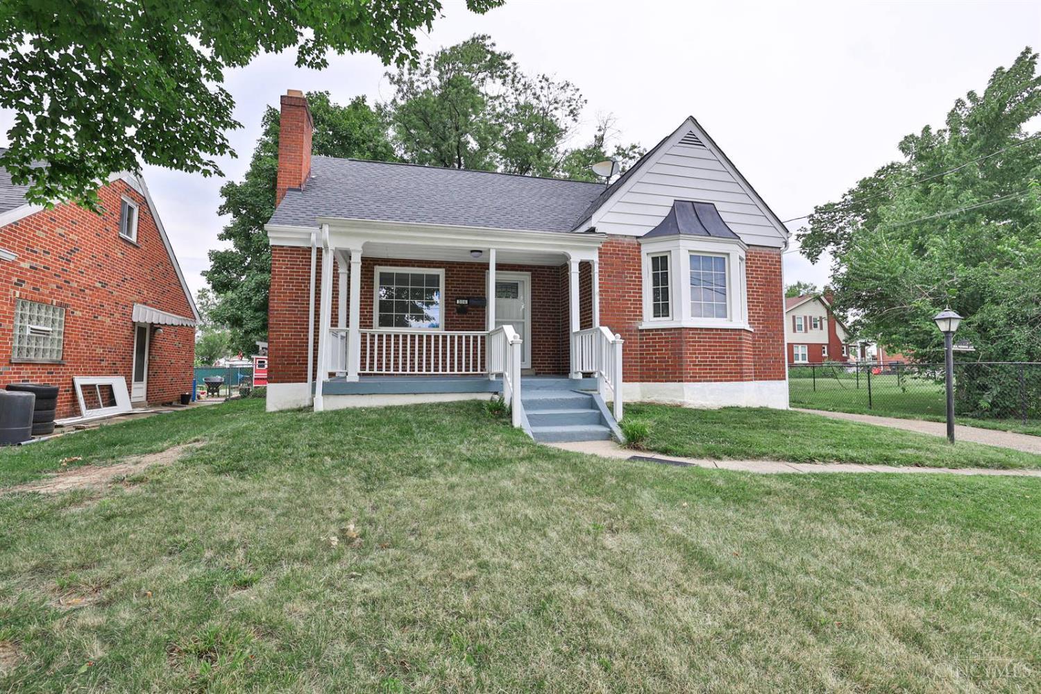 Property Photo: 306 Pershing Avenue OH 45215