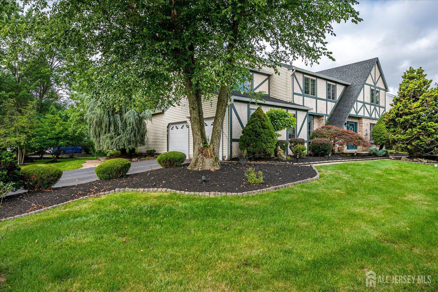 Property Photo: 1 Hamilton Court NJ 08824