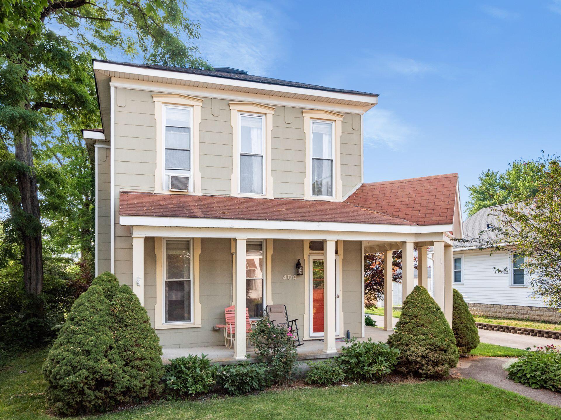 Property Photo:  404 S Detroit Street  OH 43311 