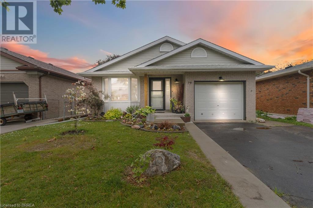 Property Photo:  79 Donly Drive South  ON N3Y 5H1 