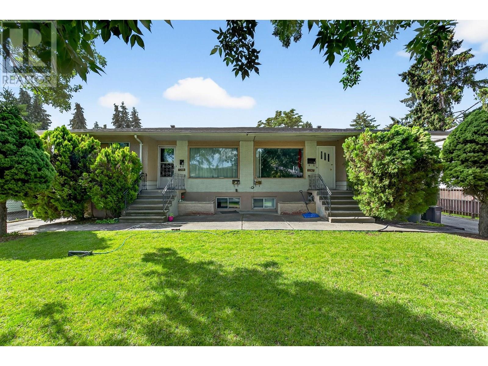 Photo de la propriété: 1287-1289 Lawrence Avenue BC V1Y 6M5