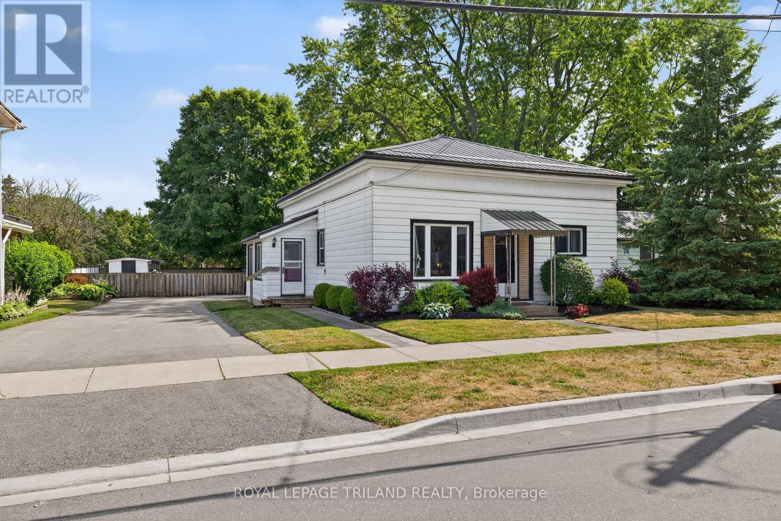 16 Clarence Street  Aylmer ON N5H 1T5 photo
