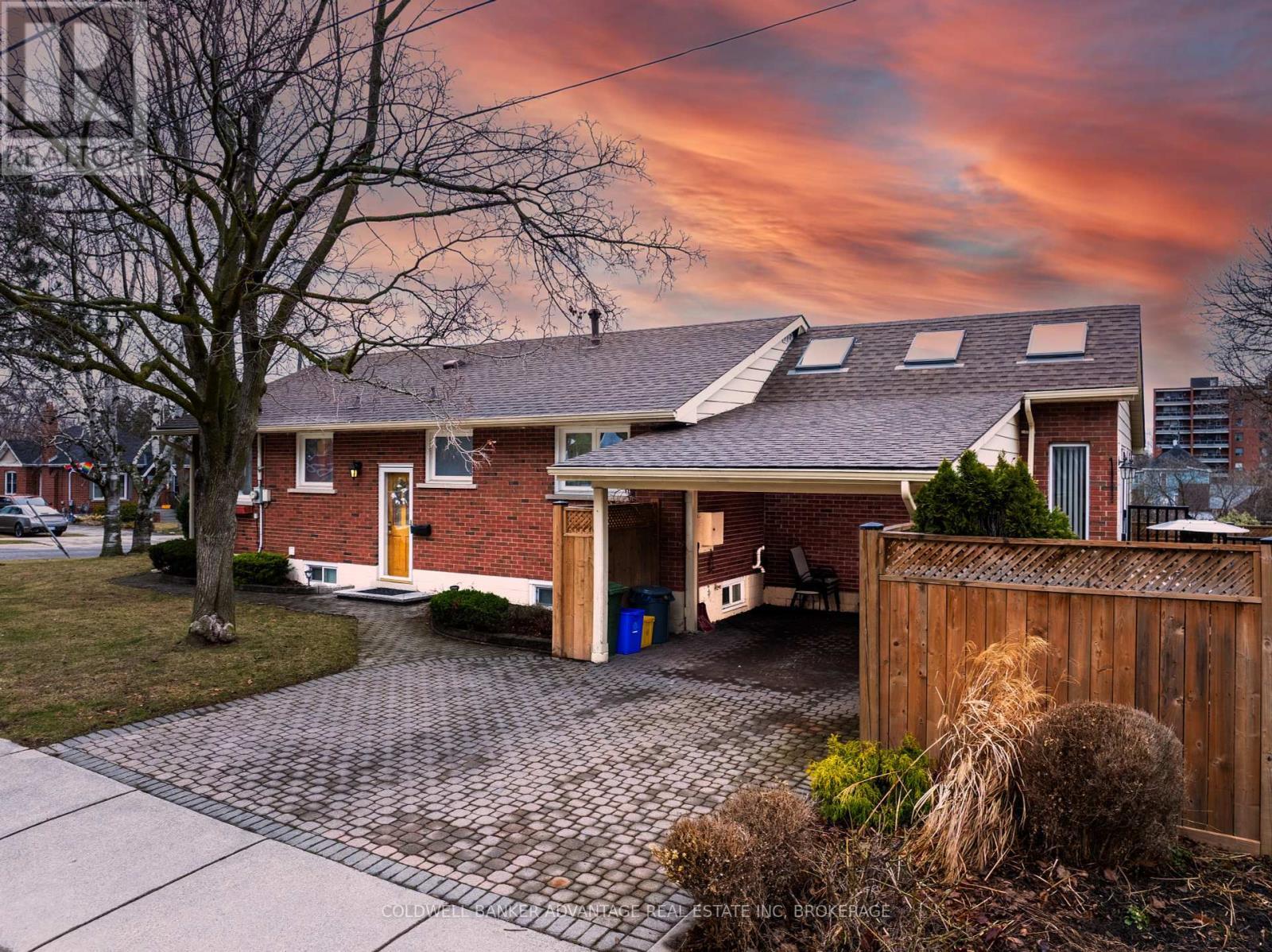 Property Photo: 17 Wardrope Avenue ON L8G 1R9