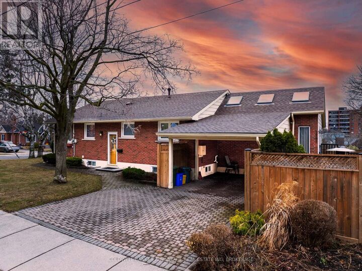 17 Wardrope Avenue  Hamilton (Stoney Creek) ON L8G 1R9 photo
