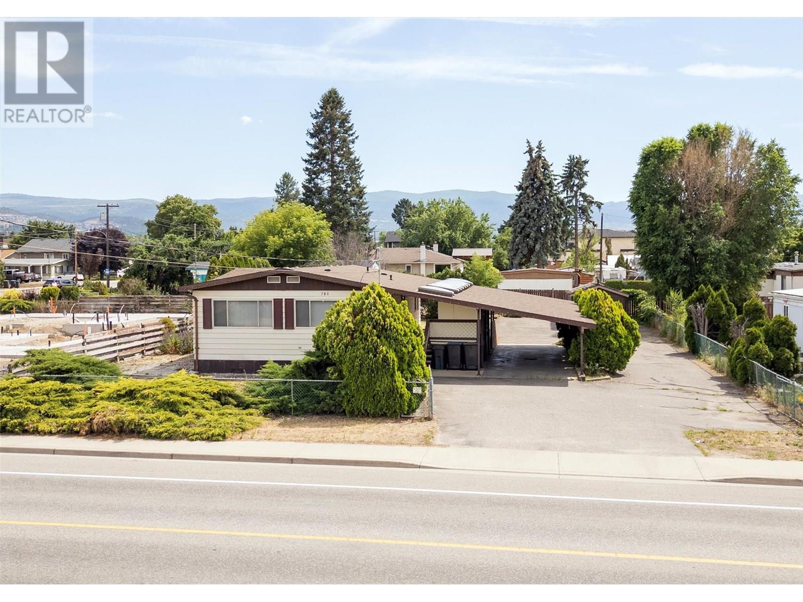 Photo de la propriété: 785 McCurdy Road BC V1X 2P8