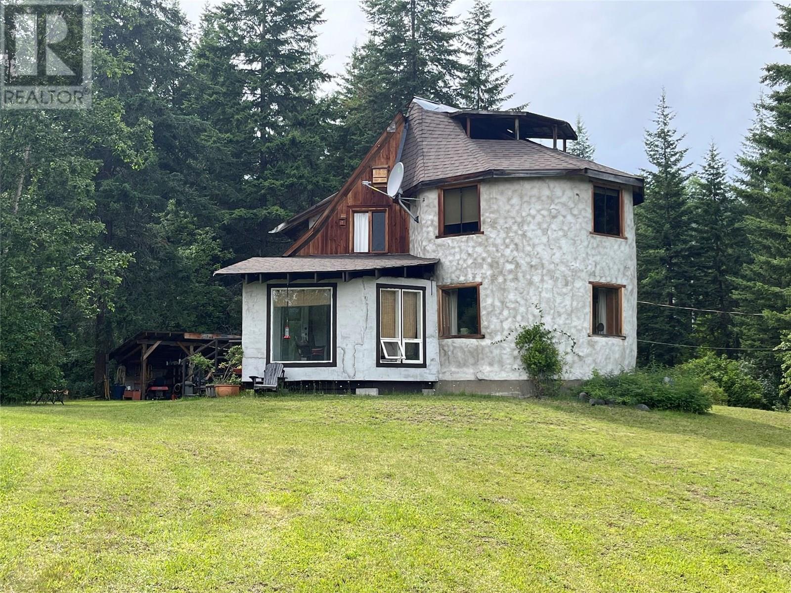Photo de la propriété: 3873 McNab Road BC V0E 2C0