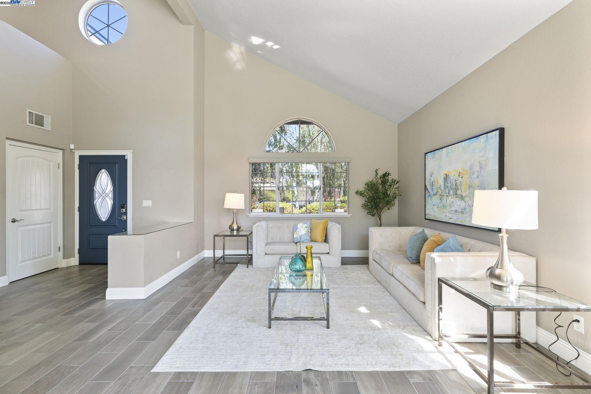 Property Photo: 73 Galleron Ct CA 94561