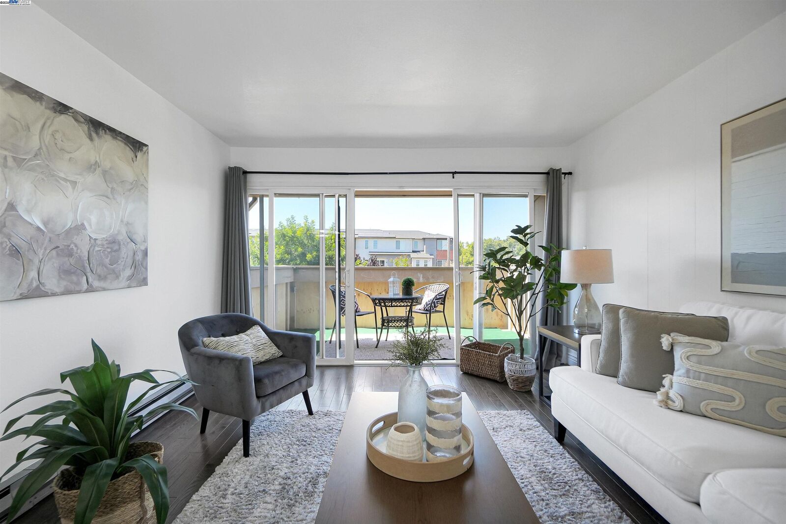 Property Photo: 260 Industrial Pkwy 47 CA 94544