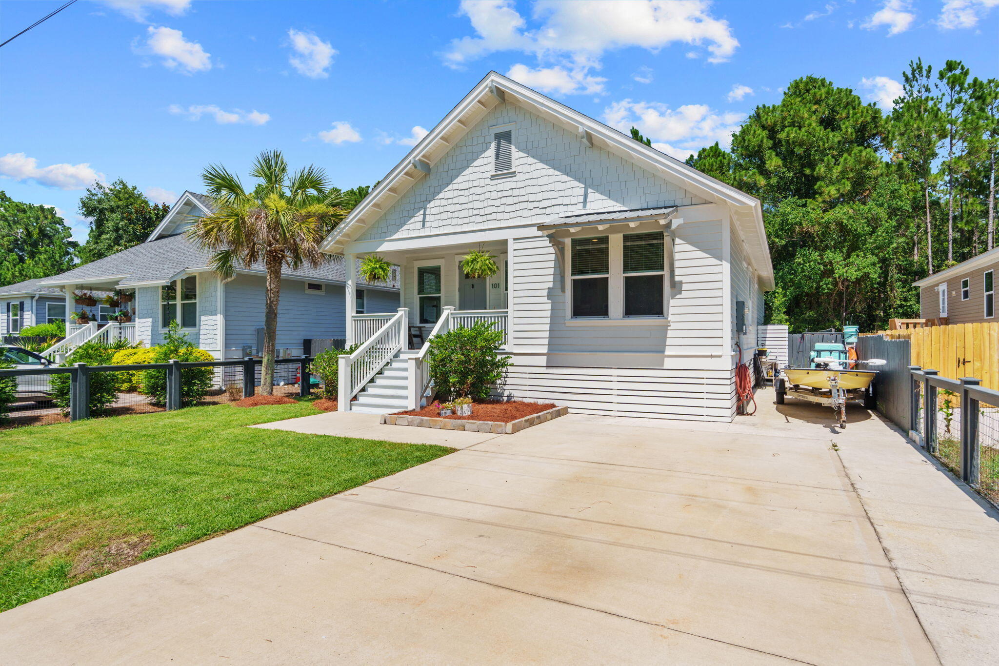 Property Photo:  101 N 6th Street  FL 32459 