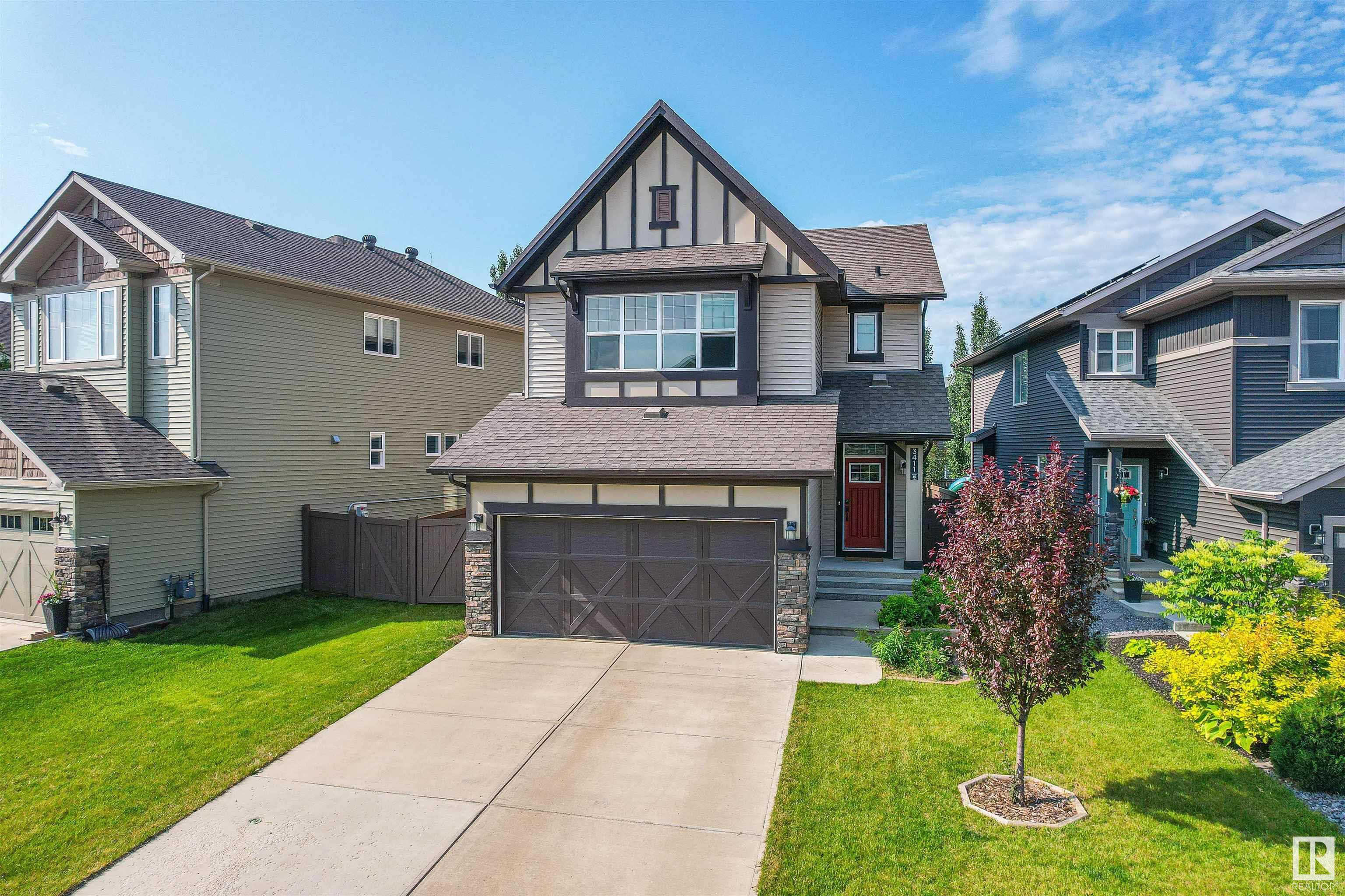 Property Photo:  3411 Parker Loop SW  AB T6W 3A8 