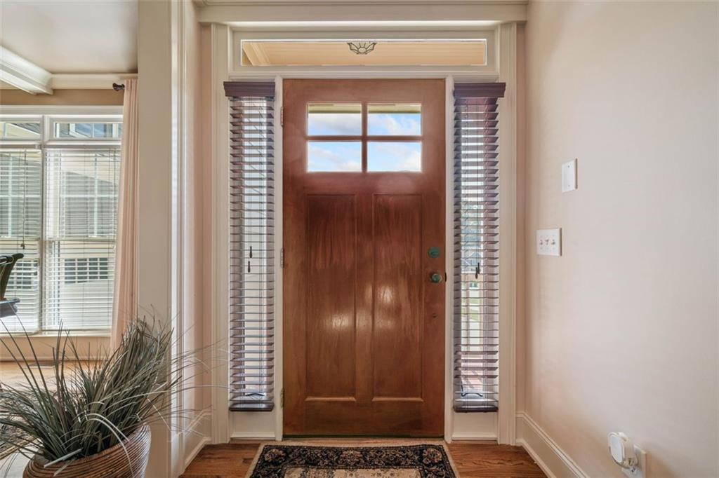 Property Photo: 412 Kings Point Drive GA 30115