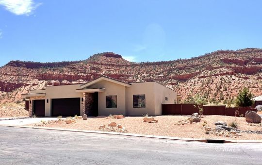 Property Photo: 588 E El Valle Dr UT 84741