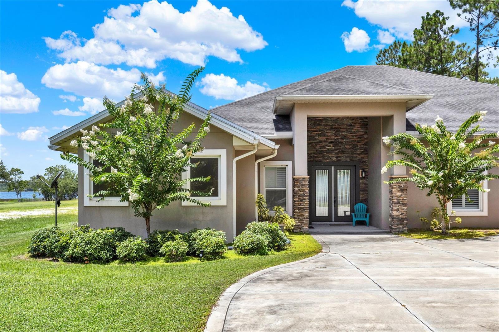 Property Photo:  33947 E Lake Joanna Drive  FL 32736 