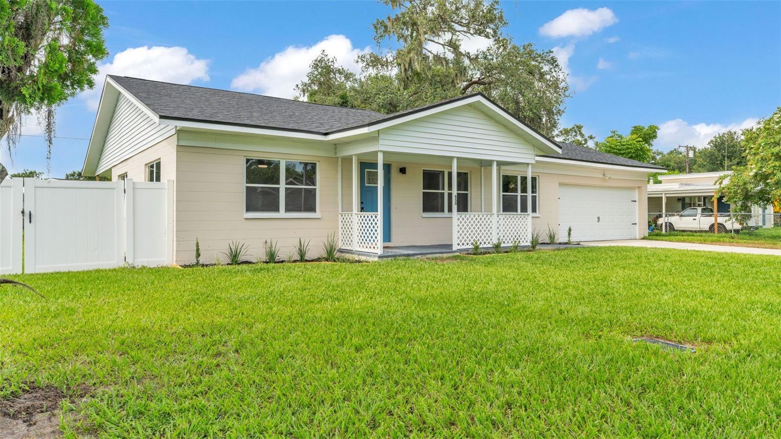 Property Photo: 650 W Pearl Street FL 33830