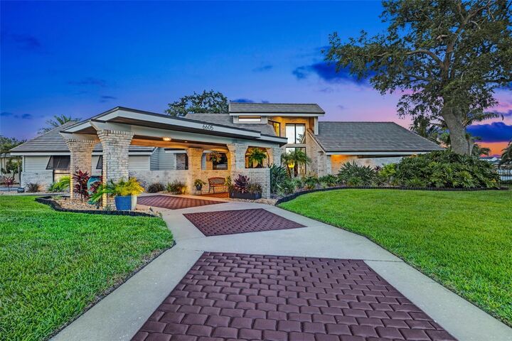 Property Photo:  6605 Seabird Way  FL 33572 