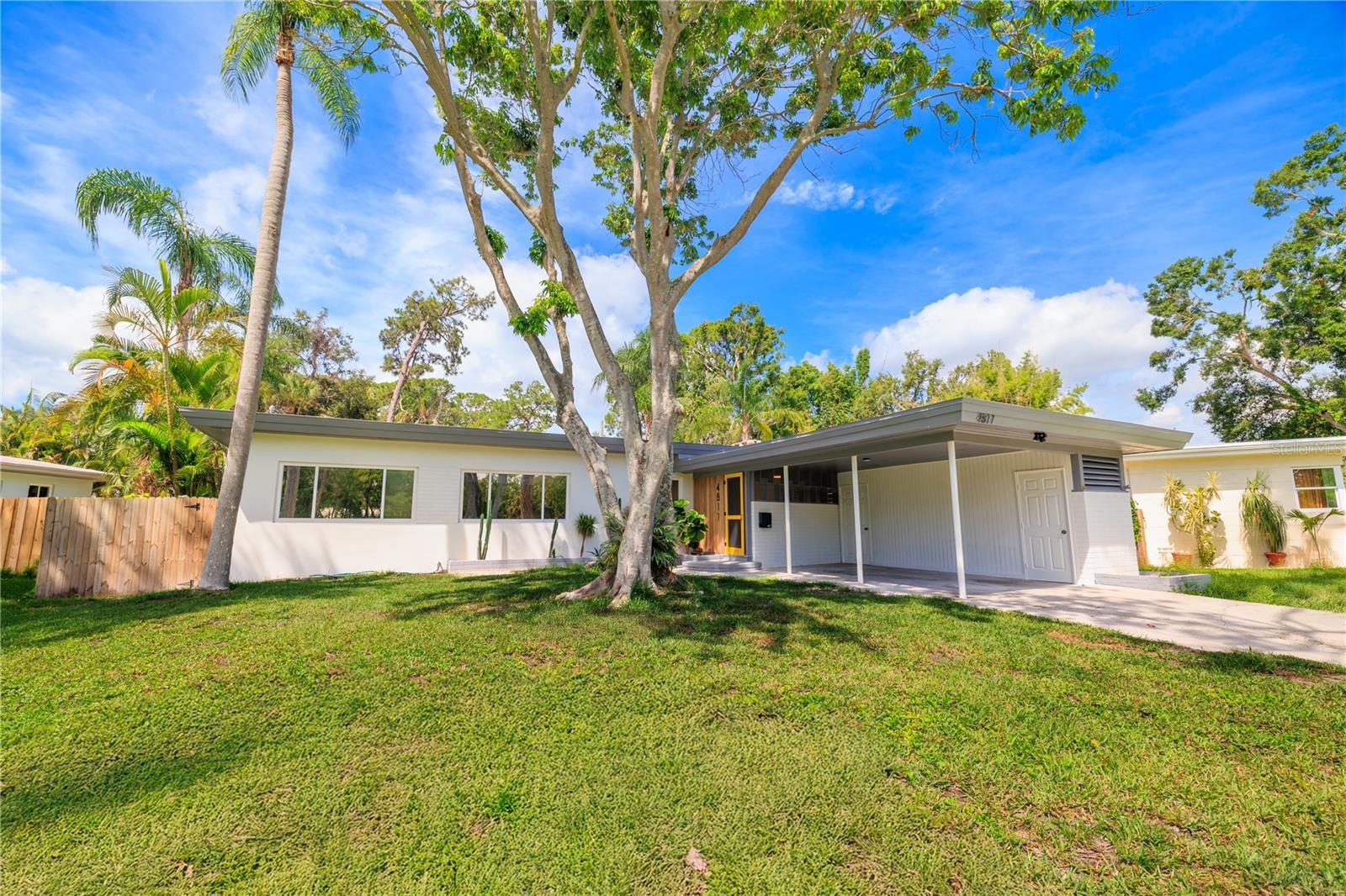 Property Photo:  4811 Juanita Way S  FL 33705 