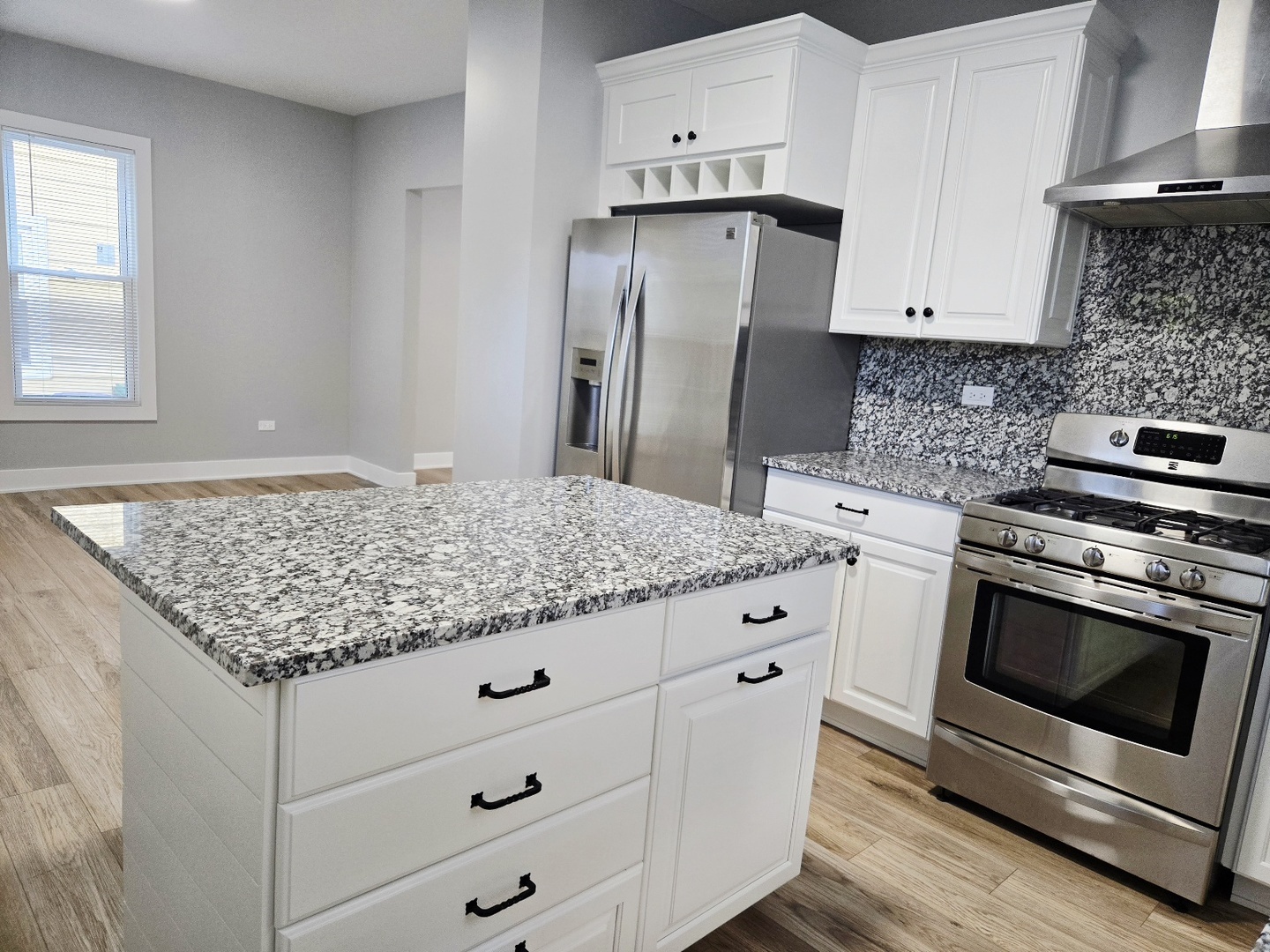 Property Photo: 1828 Chestnut Street IL 61102