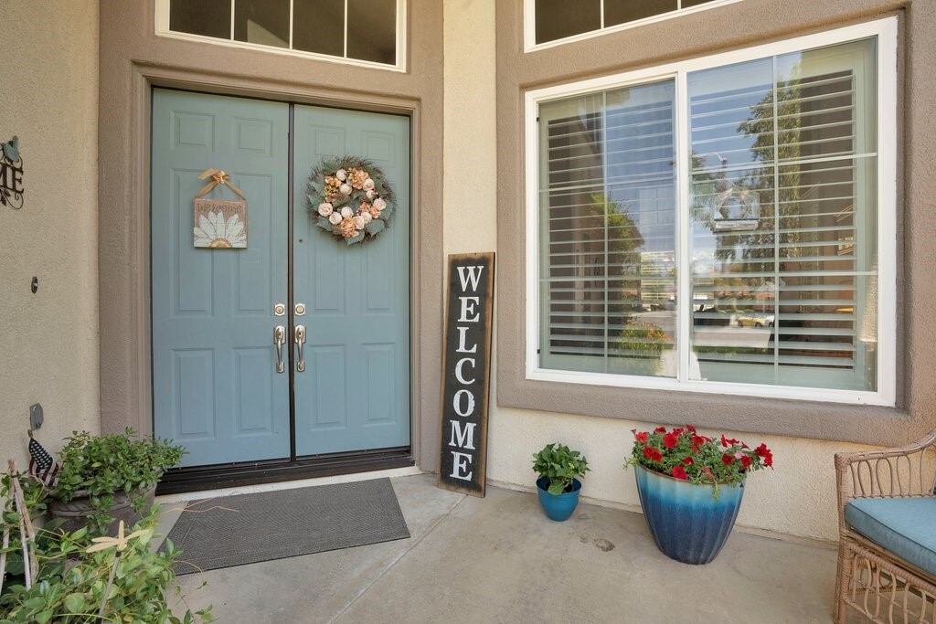 Property Photo: 42207 Kimberly Way CA 92562
