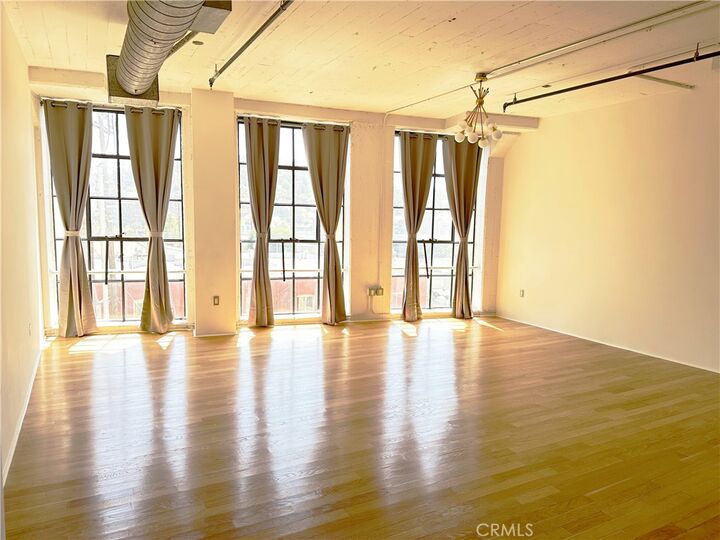 Property Photo:  200 N San Fernando Road 313  CA 90031