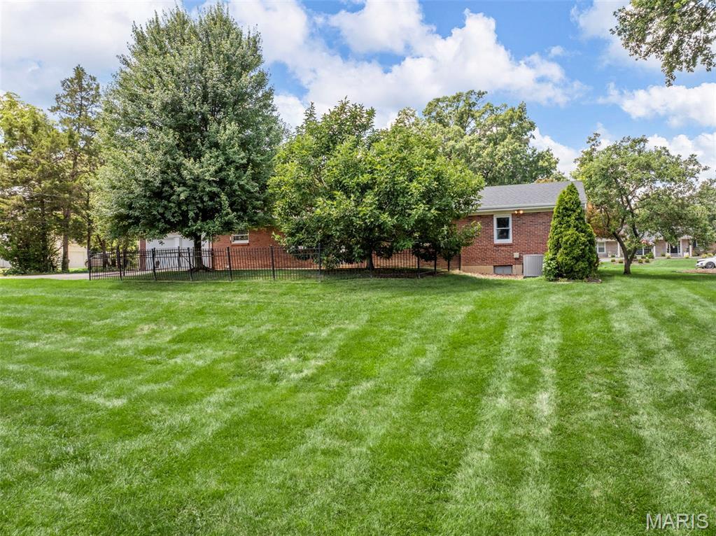 Property Photo: 1810 Gray Drive MO 63131