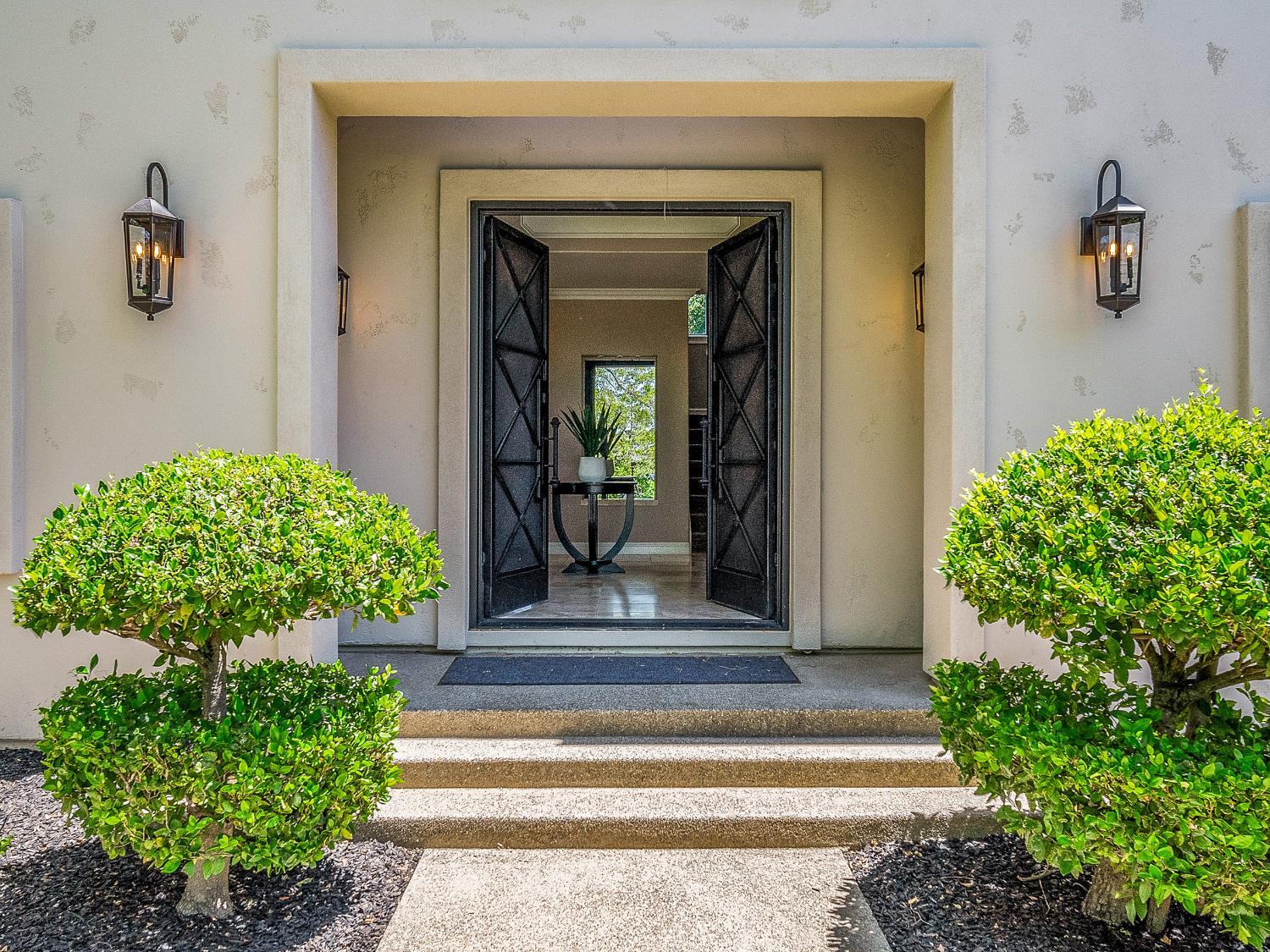 Property Photo:  5563 Sur Mer Drive  CA 95762 