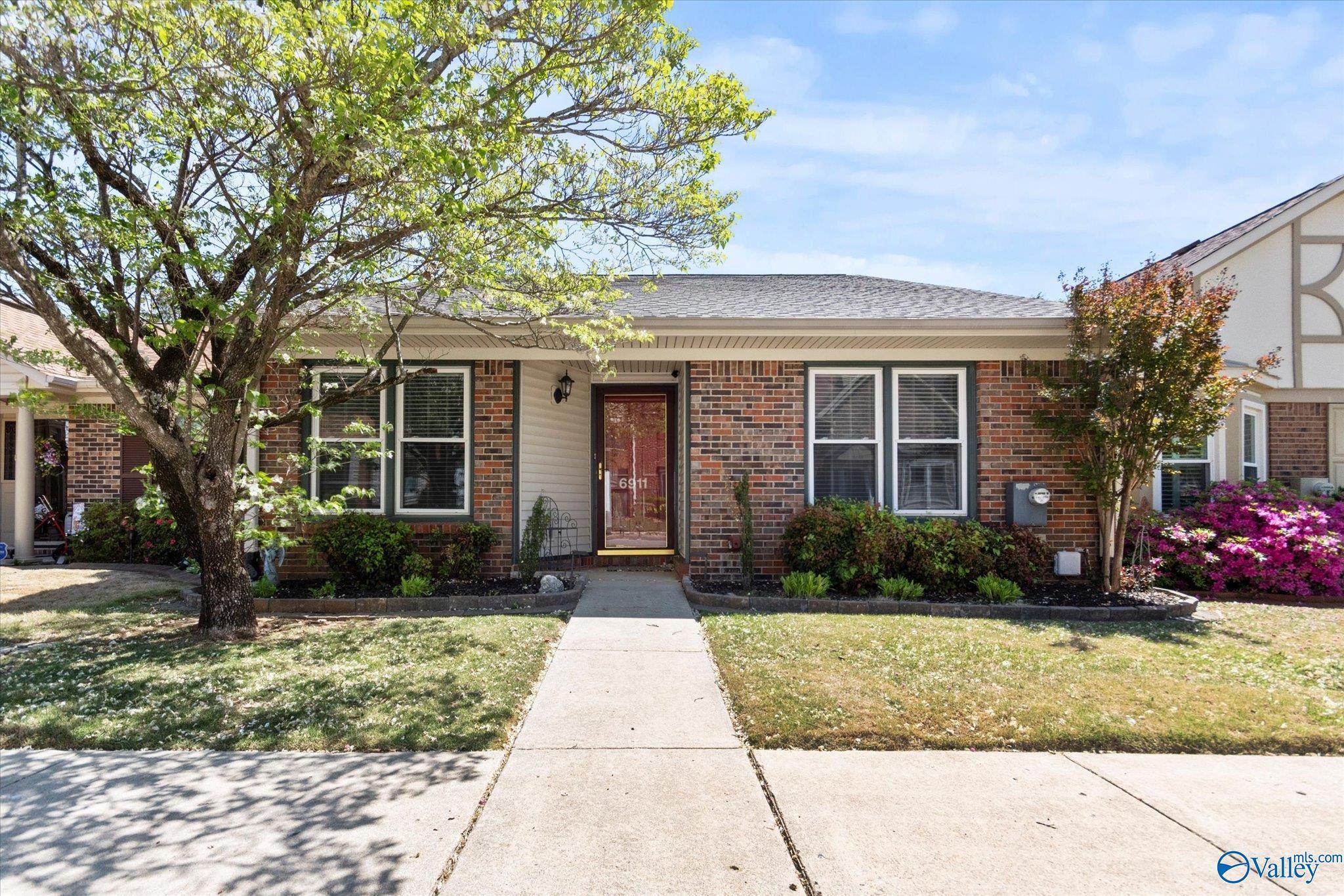 6911 Steeplechase Drive  Huntsville AL 35806 photo