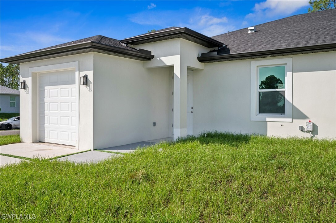 Property Photo: 4703 28th Street SW FL 33973