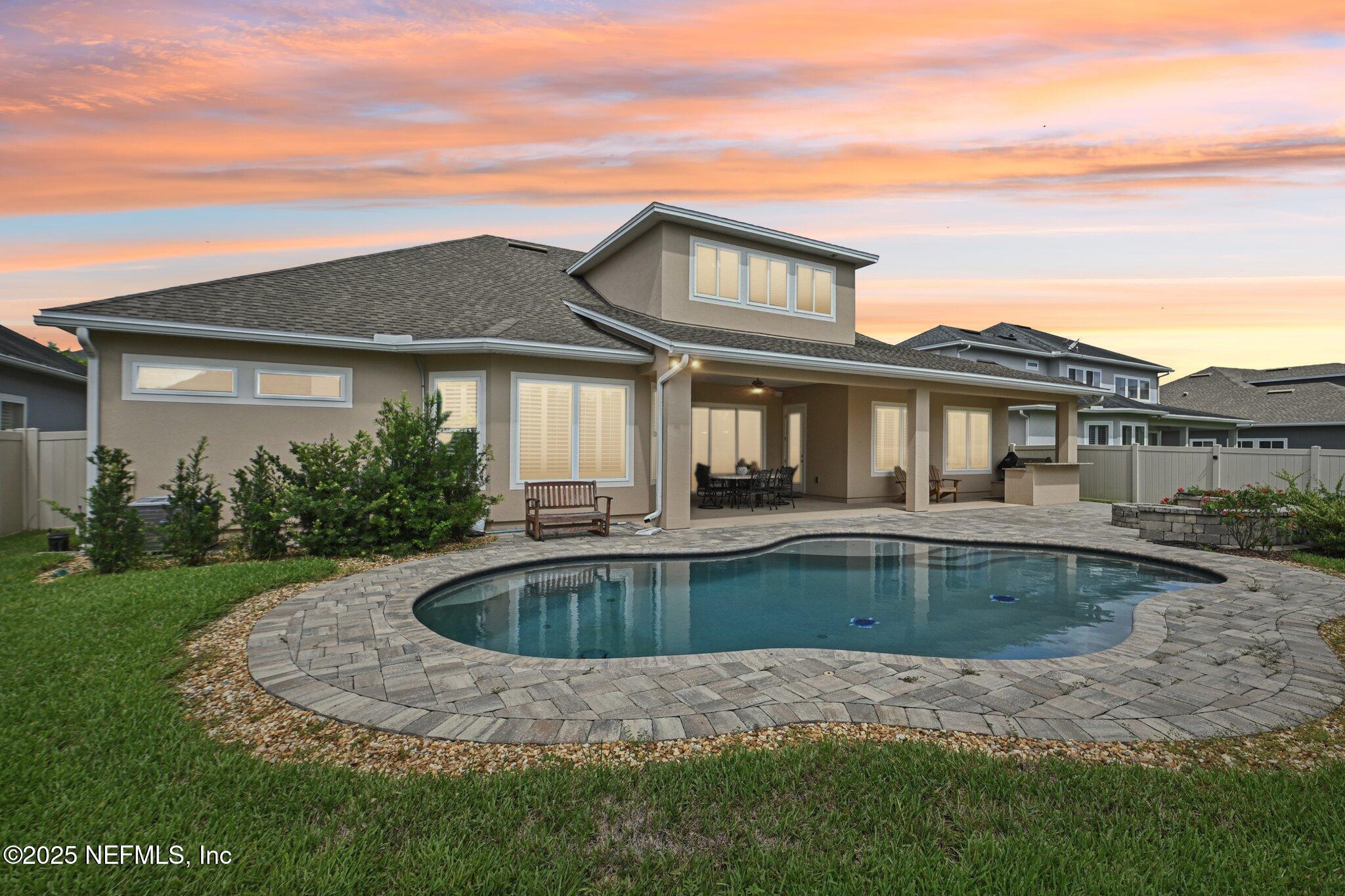 Property Photo: 3677 Burnt Pine Drive FL 32224