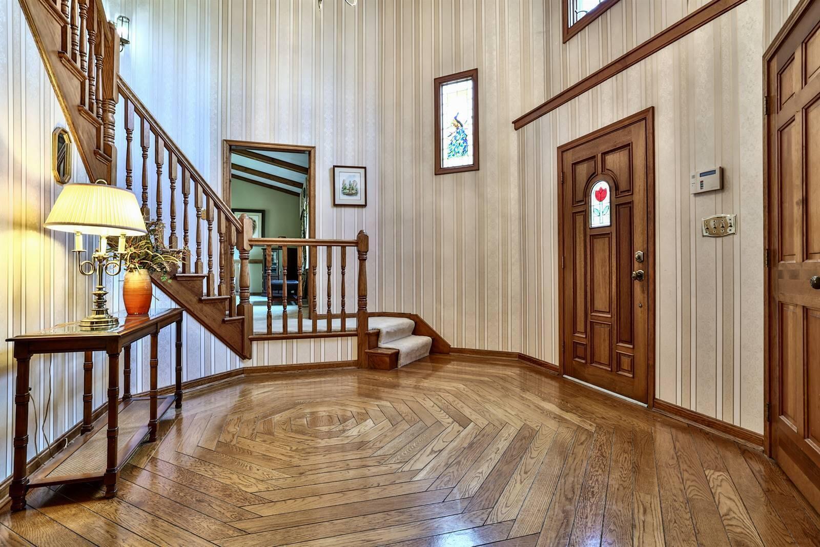 Property Photo:  423 Burr Oak Court  KY 41017 