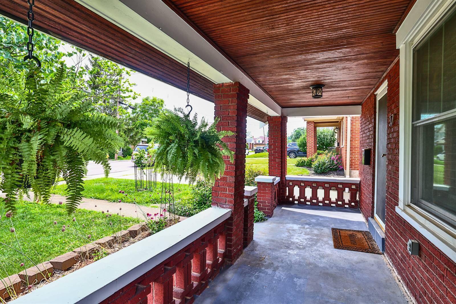 Property Photo: 37 Hawthorne Avenue KY 41075