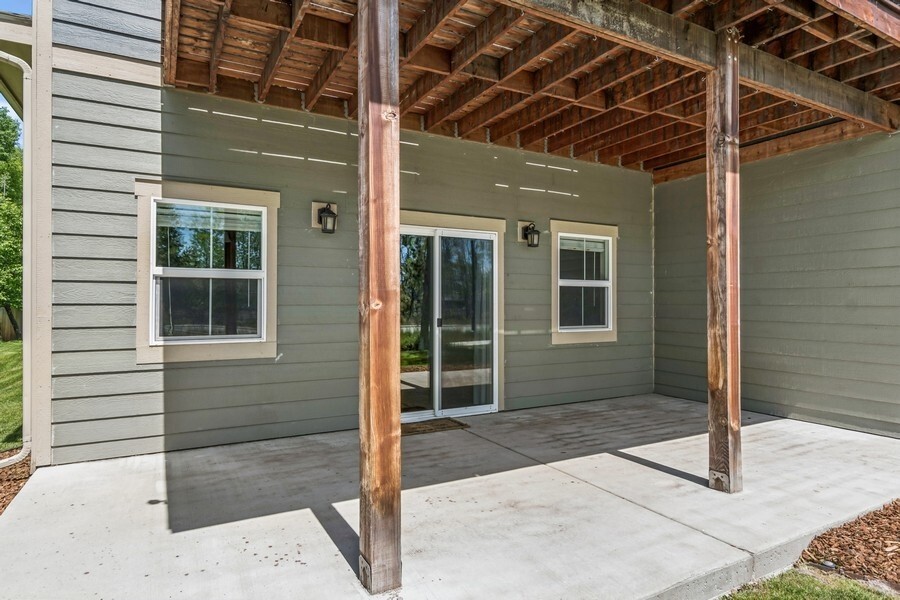 Property Photo: 724 Edgewood Place 4A MT 59937