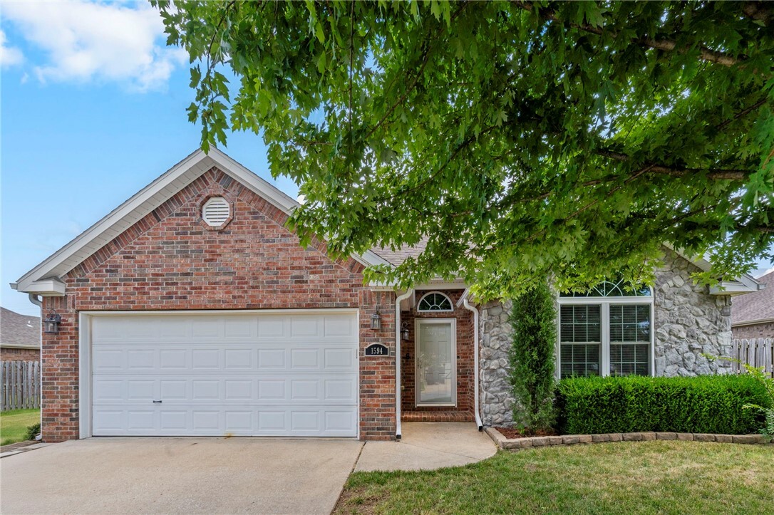 1594 Oakhaven Place  Fayetteville AR 72704 photo