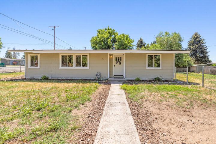 Property Photo: 6160 Delaware Avenue OR 97603