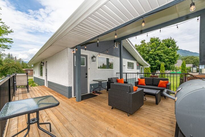 1421 Rauma Avenue  Sicamous BC V0E 2V4 photo