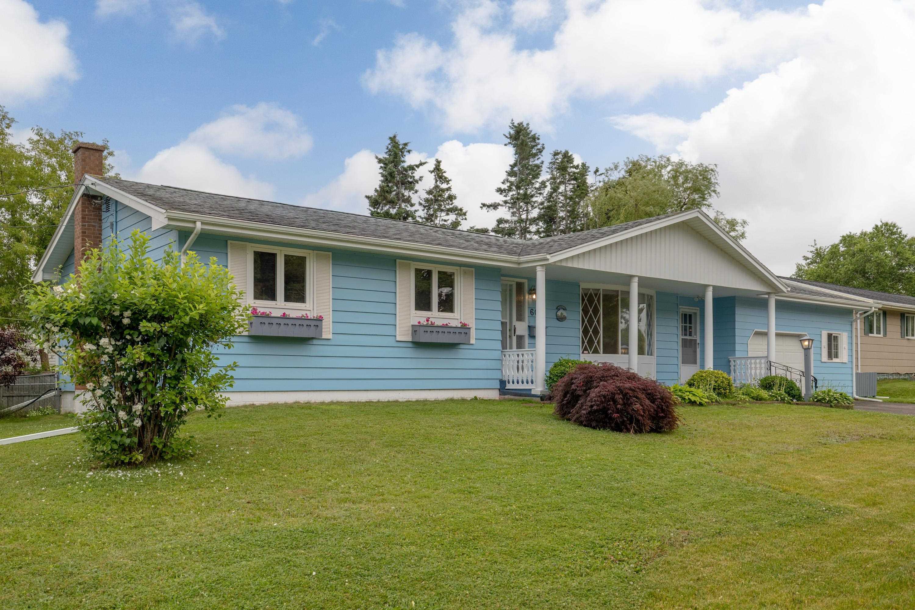 Property Photo:  60 Seaview Boulevard  PE C1A 3A2 