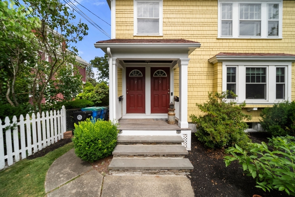 Property Photo: 7 Pine Street 7 MA 02478