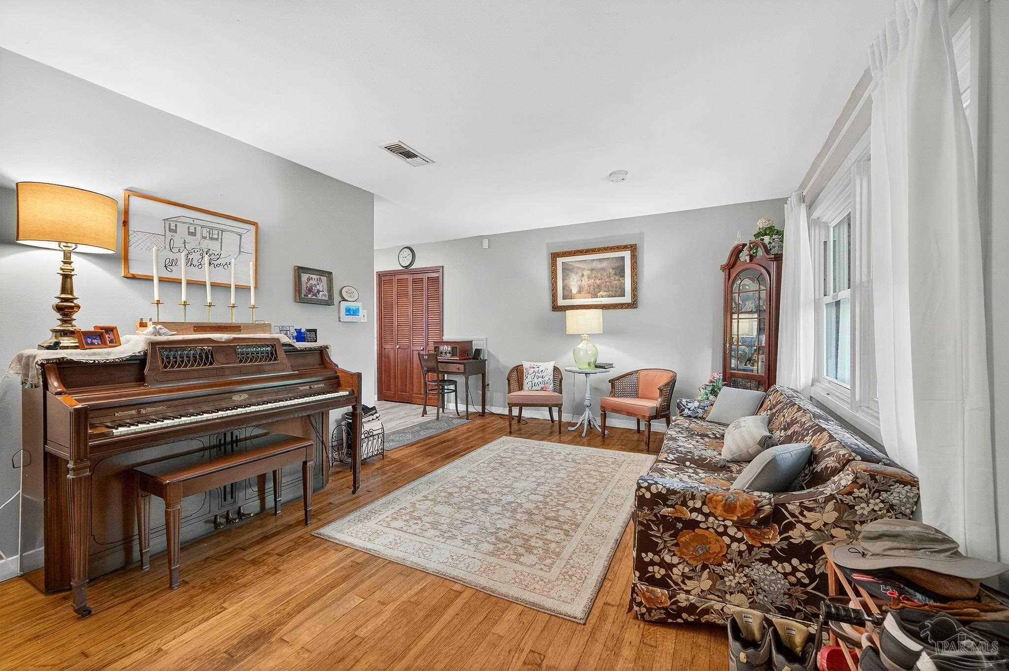 Property Photo:  5500 East Shore Dr  FL 32505 