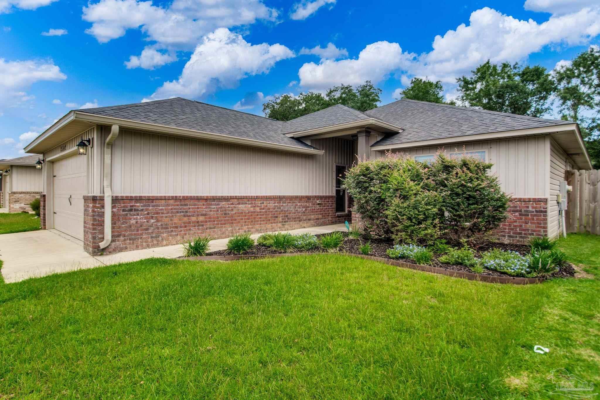 Property Photo:  5149 Peach Dr  FL 32571 