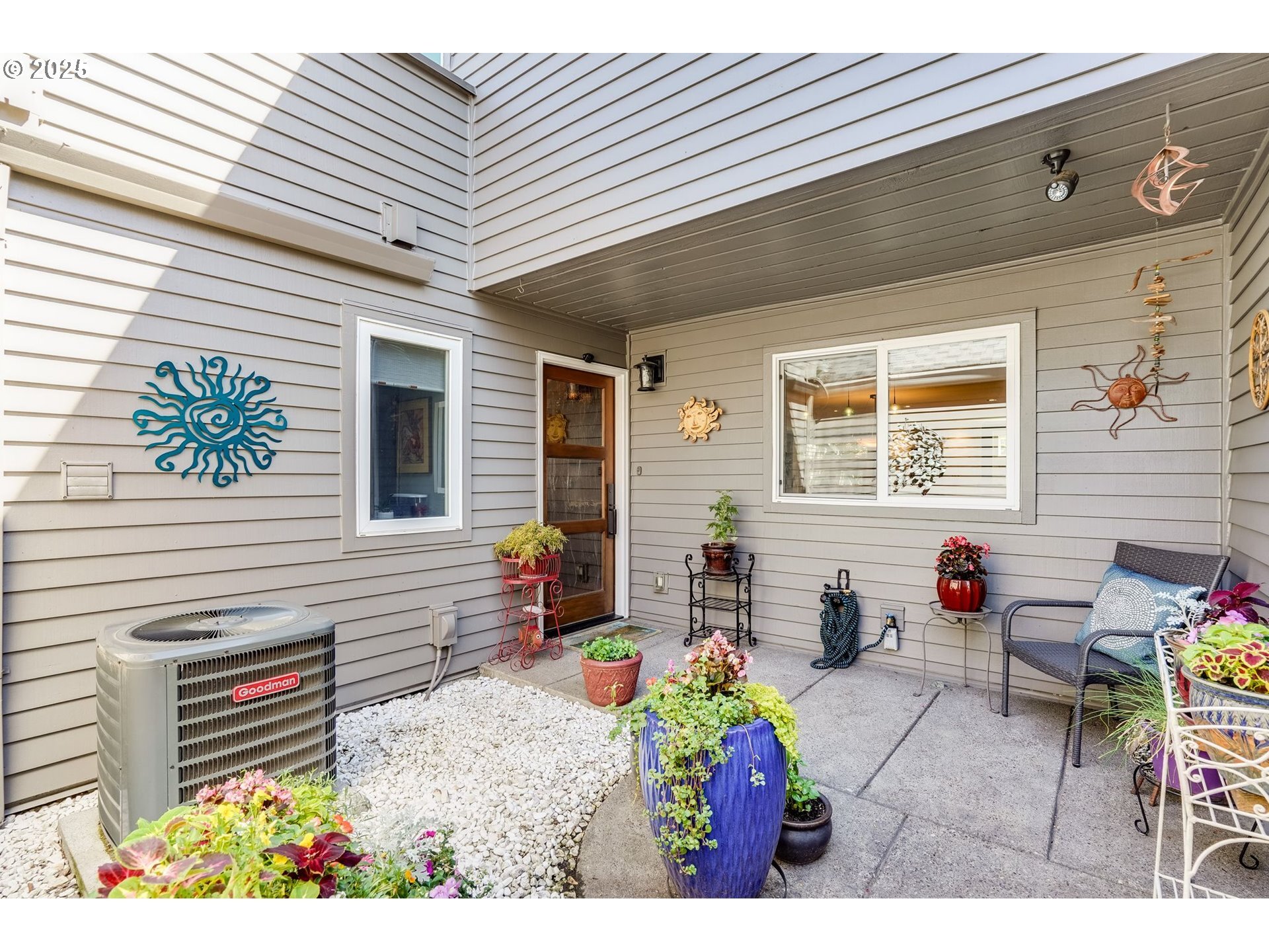 Property Photo: 92 Greenridge Ct OR 97035