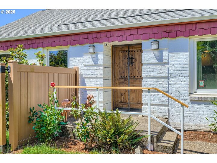 Property Photo: 10709 SE 11th Cir WA 98664