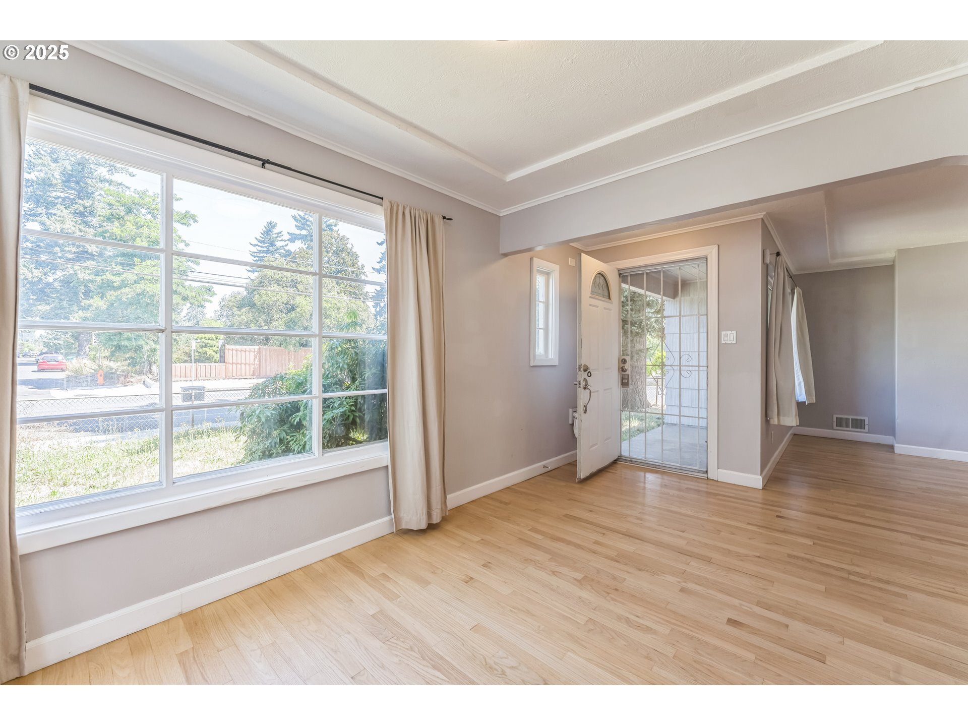 Property Photo: 6536 SE Flavel St OR 97206