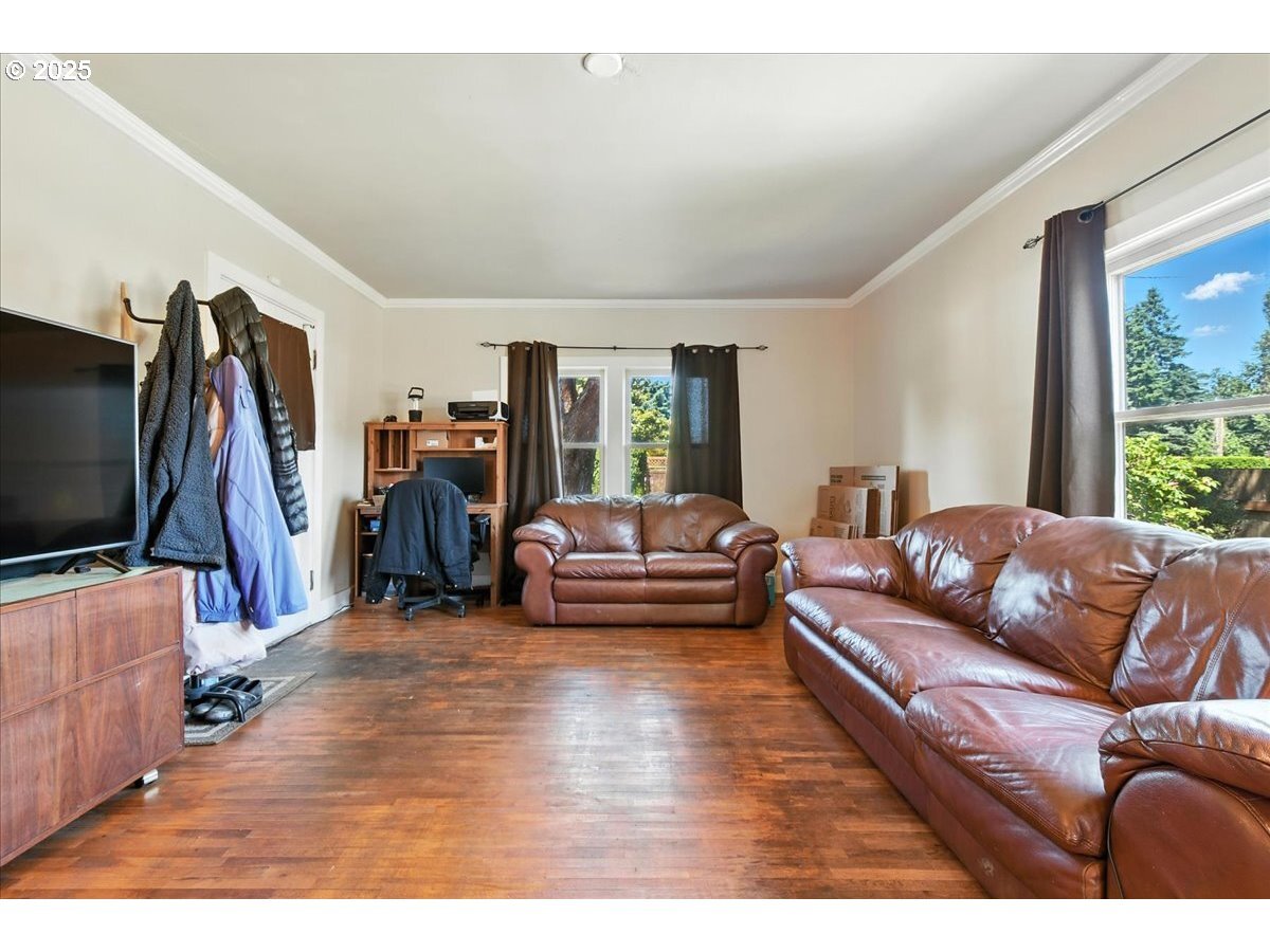 Property Photo:  3813 V St  WA 98663 