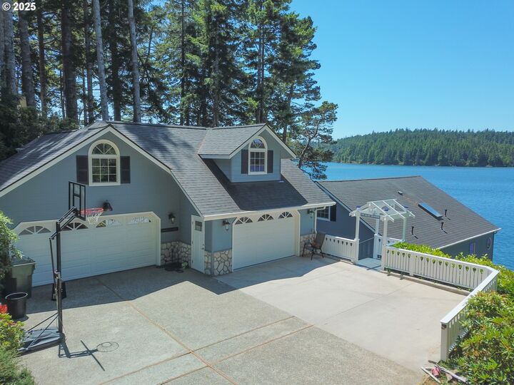 84284 Alder Dr  Florence OR 97439 photo