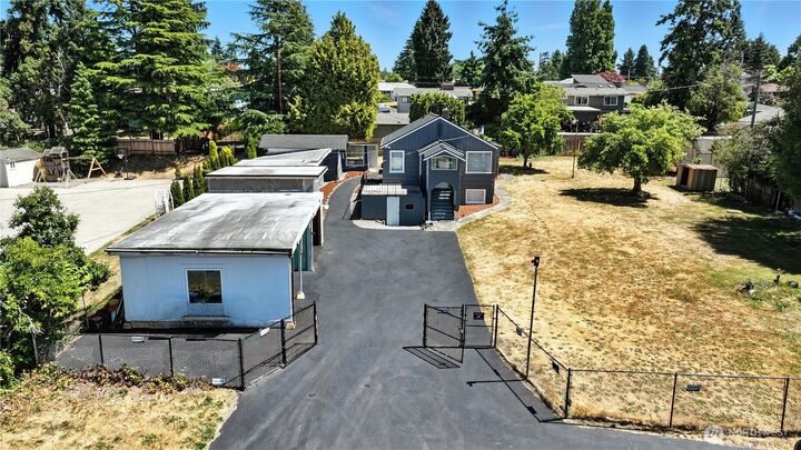 Property Photo:  11908  10th Avenue SW  WA 98146 