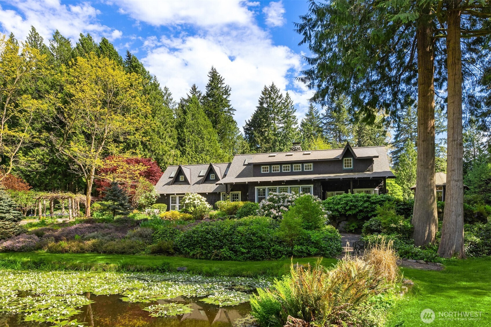 9631  Summer Hill Lane NE  Bainbridge Island WA 98110 photo