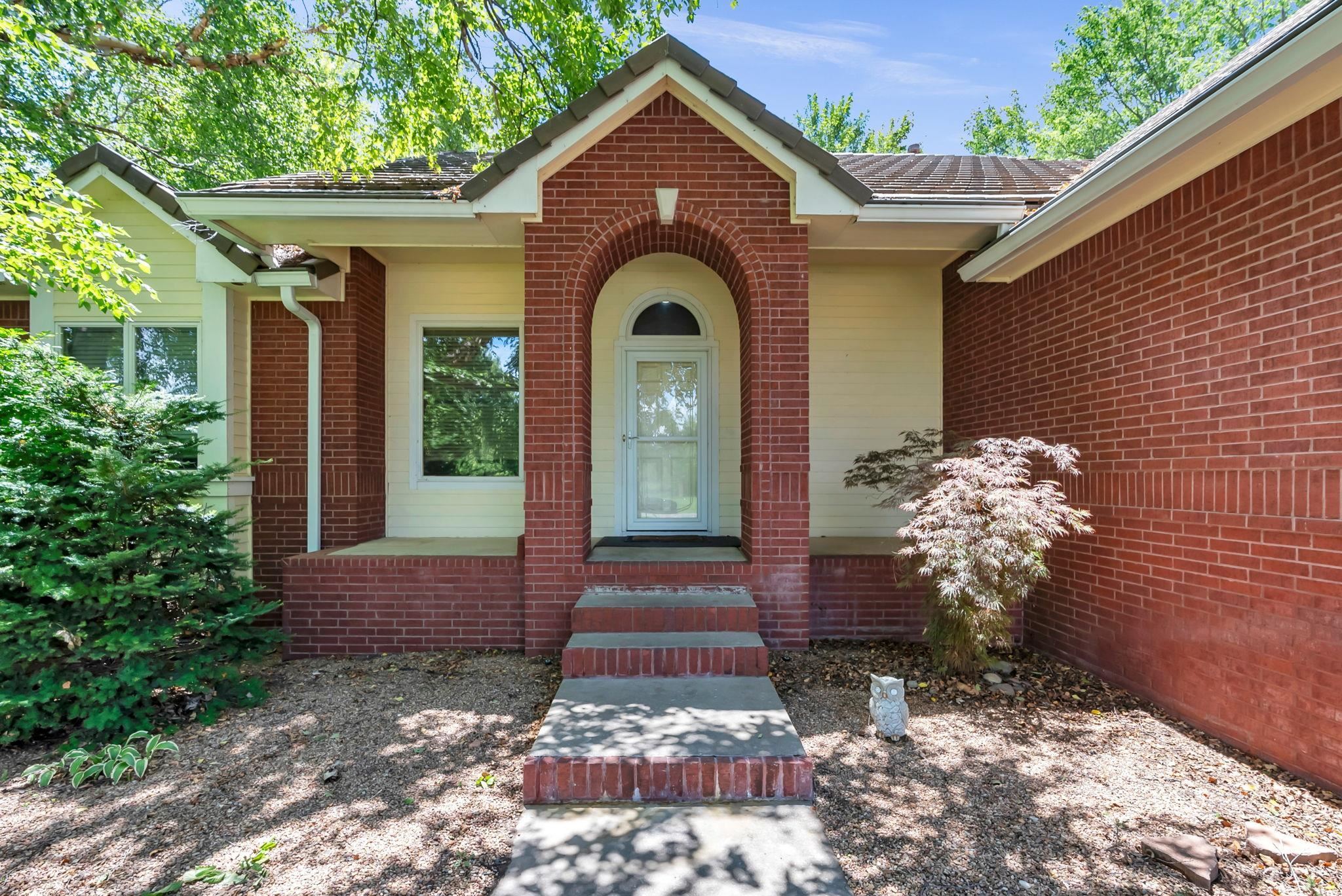 141 N Forestview Cir  Wichita KS 67235 photo