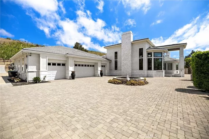 Property Photo:  3202 Portico Del Norte  CA 92673 